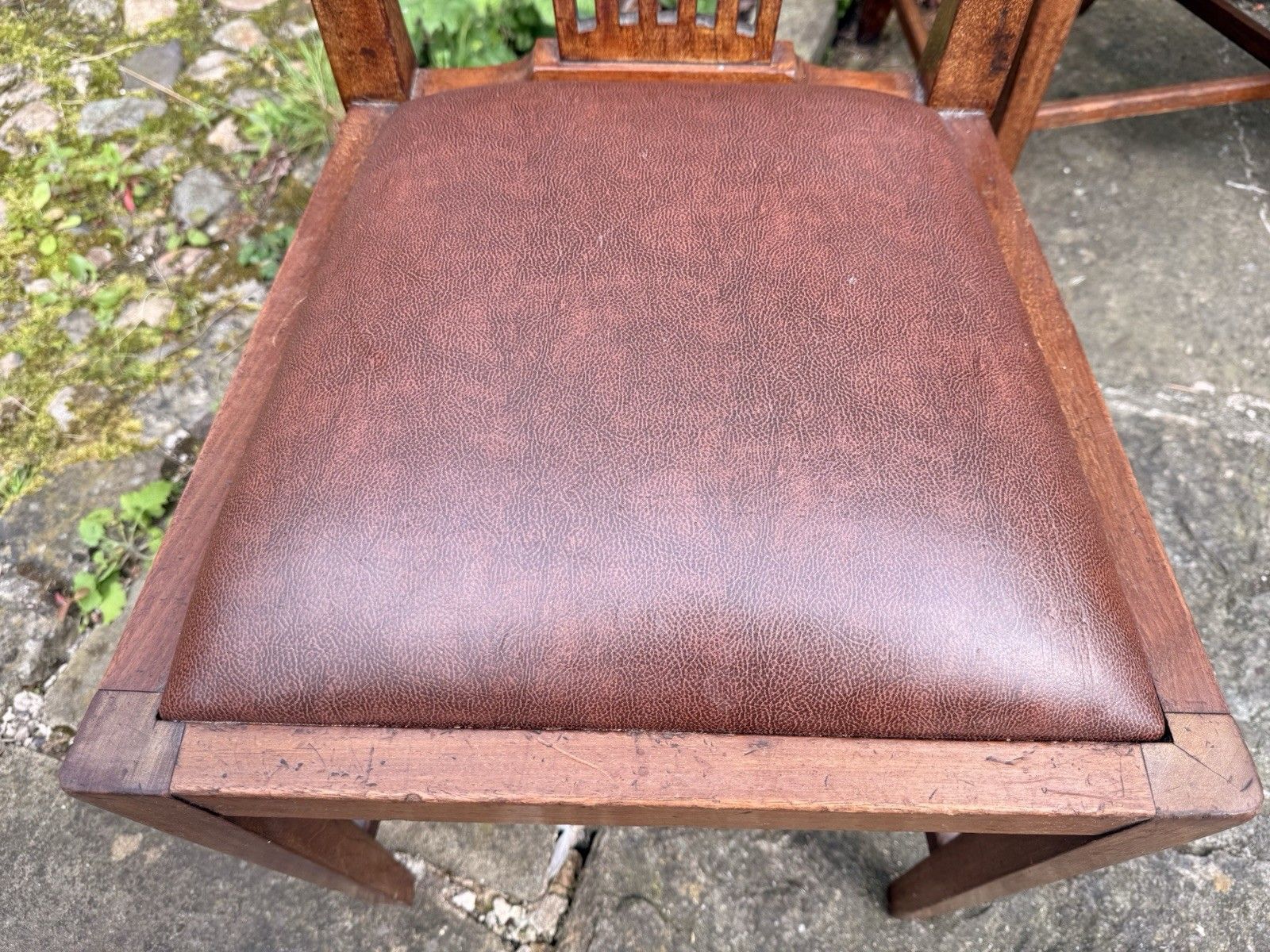 photo vintage Set 8 Antique Mahogany Arts & Crafts Drop In Slat Back Kitchen Dining Chairs