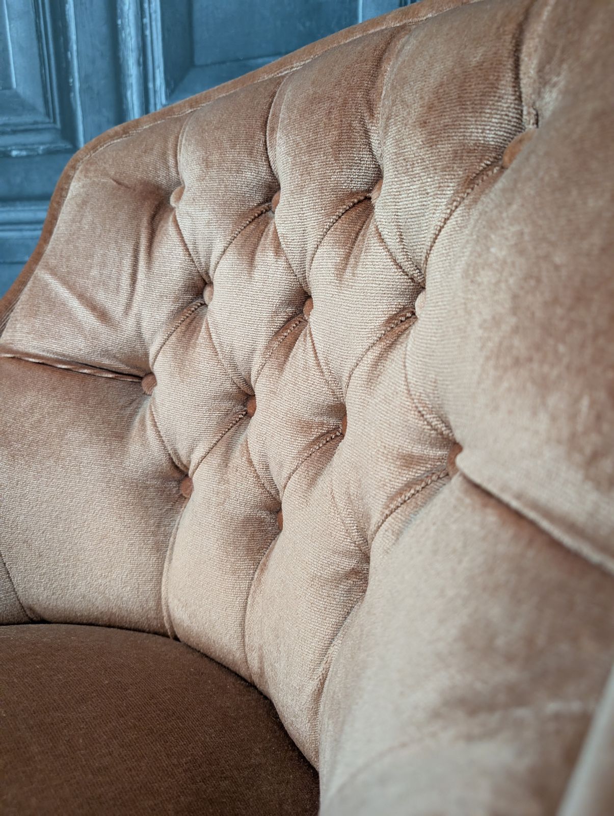 photo furniture Antique French Napoleon III Crapaud Tub Chair In Terracotta Velvet, Circa 1870