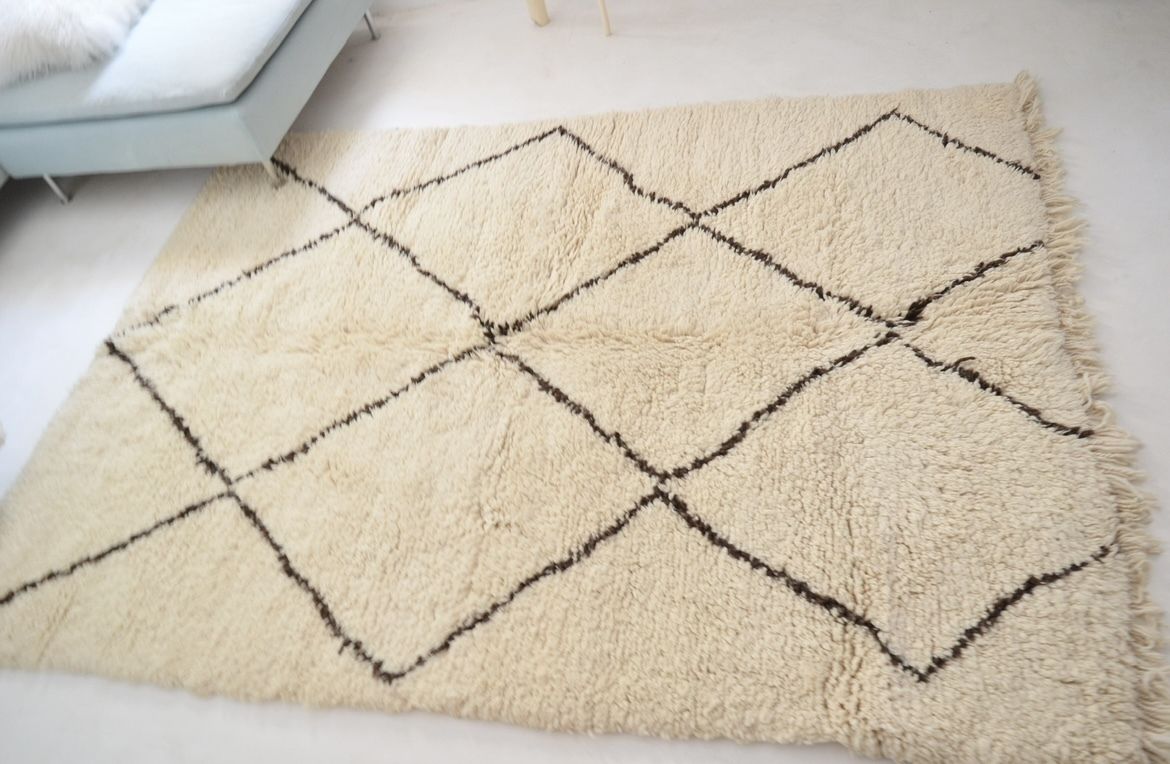 Vintage Moroccan Beni Ourain Rug Plush Hand Knotted Lozenge Diamond  Wool Berber Carpet photo Textiles