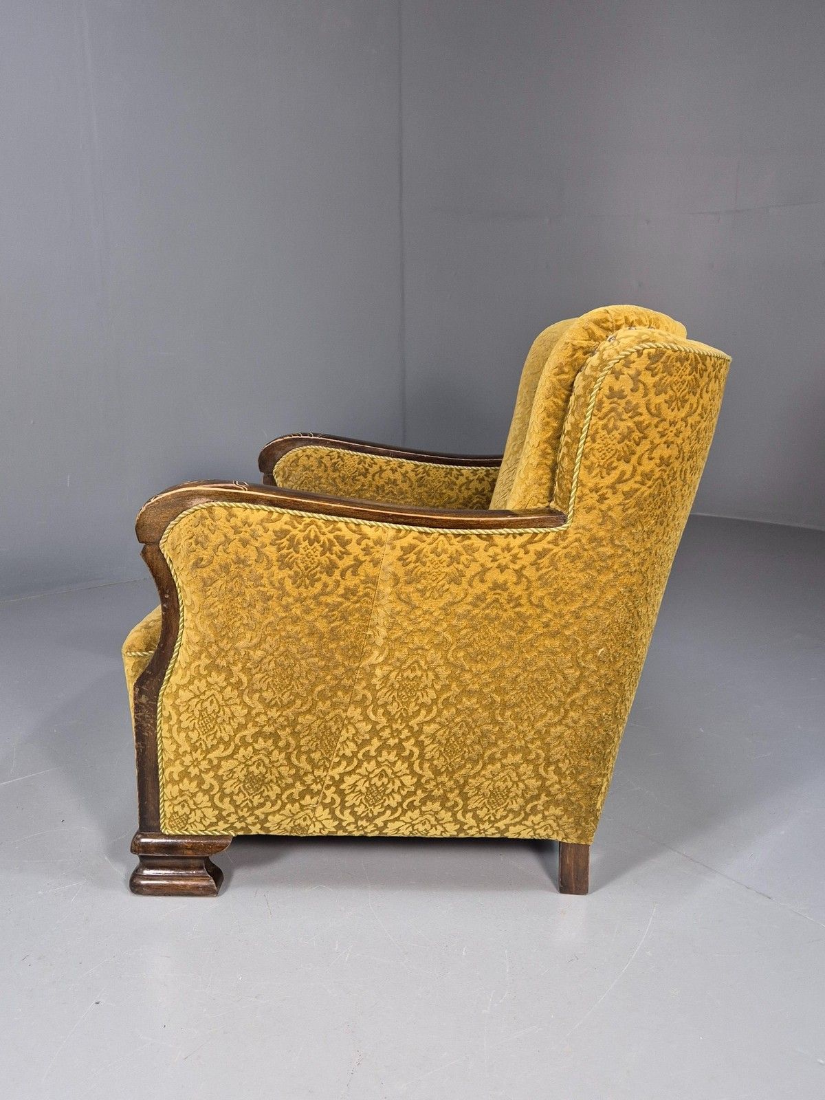 photo vintage Antique Danish Floral Mustard Colour Armchair 1920s Wood Frame Eb08975