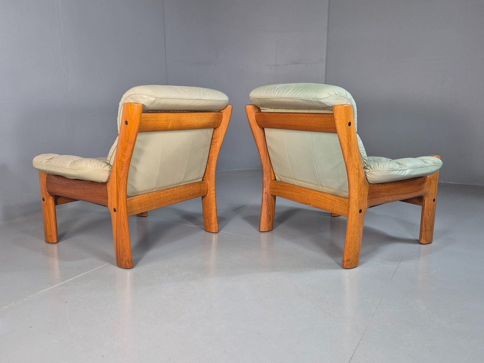 2 Vintage Ekornes Montana Lounge Chairs Teak Frames 1980s Retro Mcm Eb07995 photo vintage