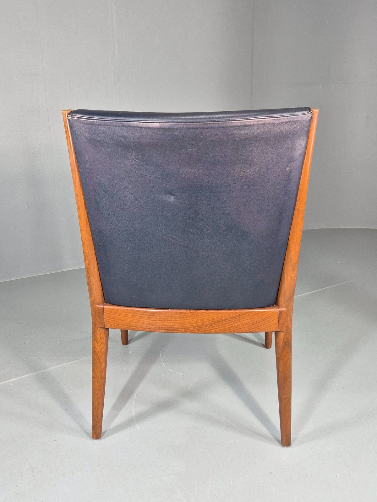 photo vinterior Vintage Mid Century Teak Armchair Blue Leather 1960s Retro  Eb11909