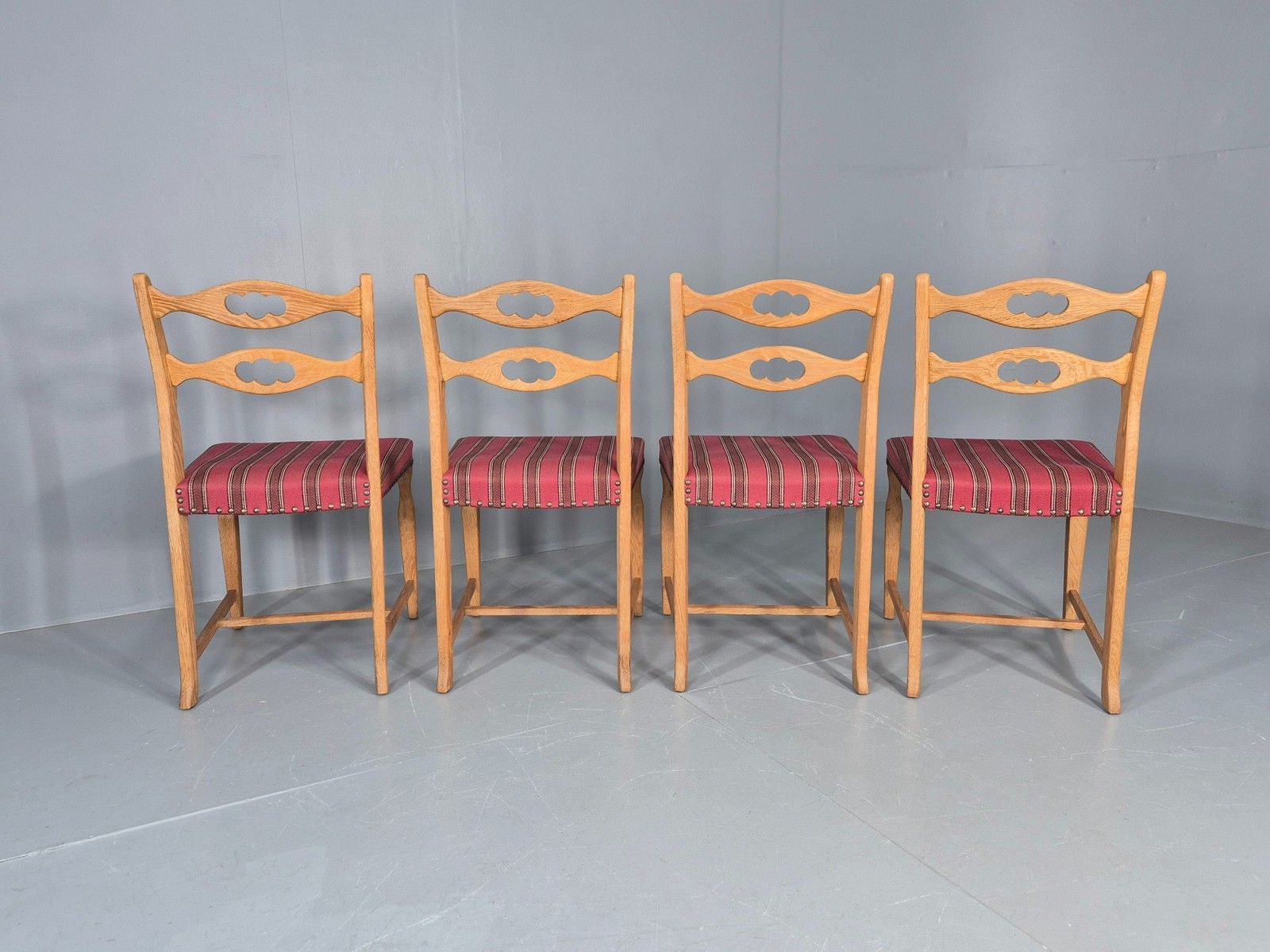 photo furniture 4 Vintage Henning Kjaenulf Oak Dining Chairs 1970s Danish Retro Eb12110