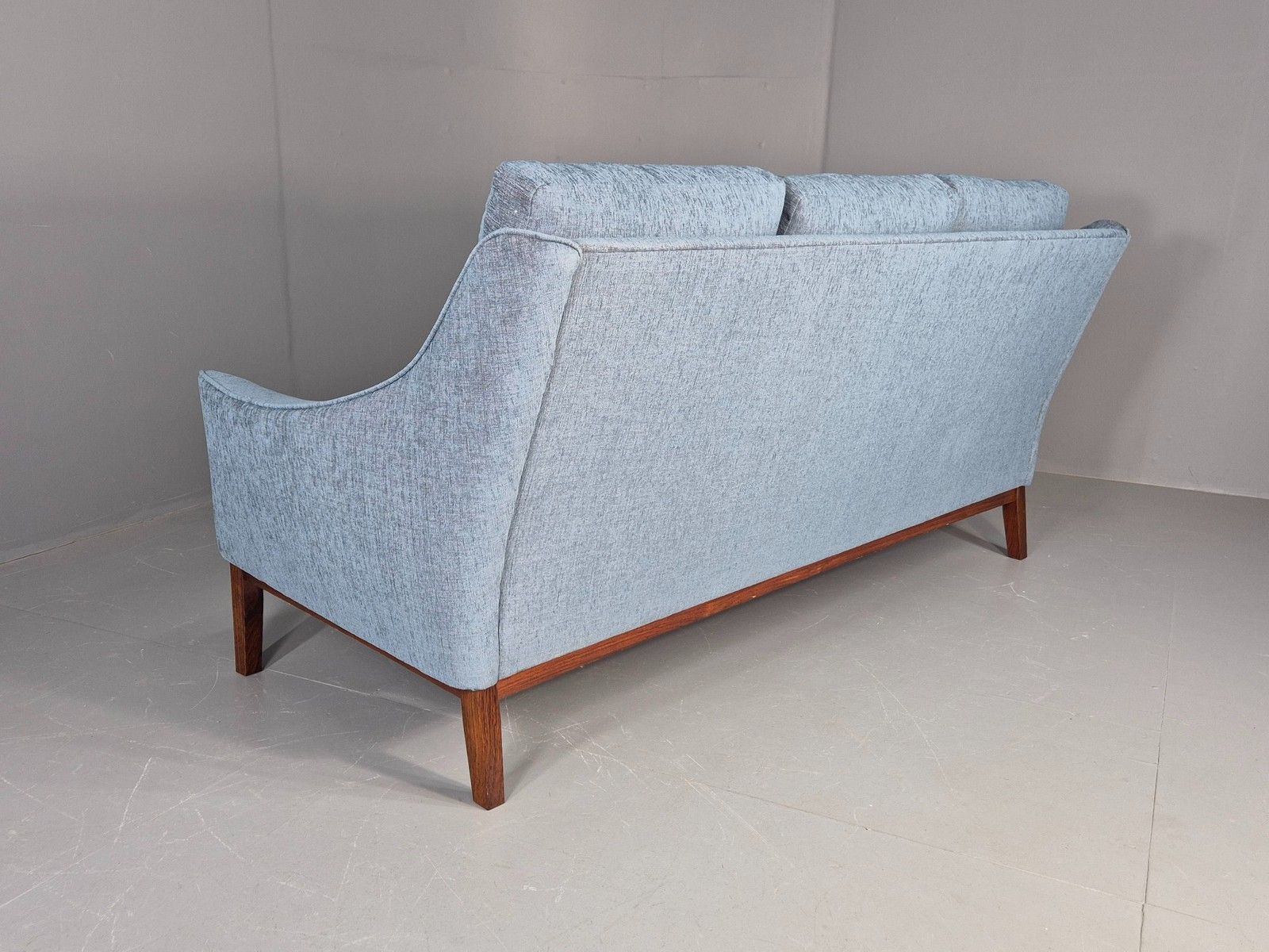 photo vinterior Vintage Danish 3 Seater Sofa New Upholstery 1960s Retro Mid Century Eb12171