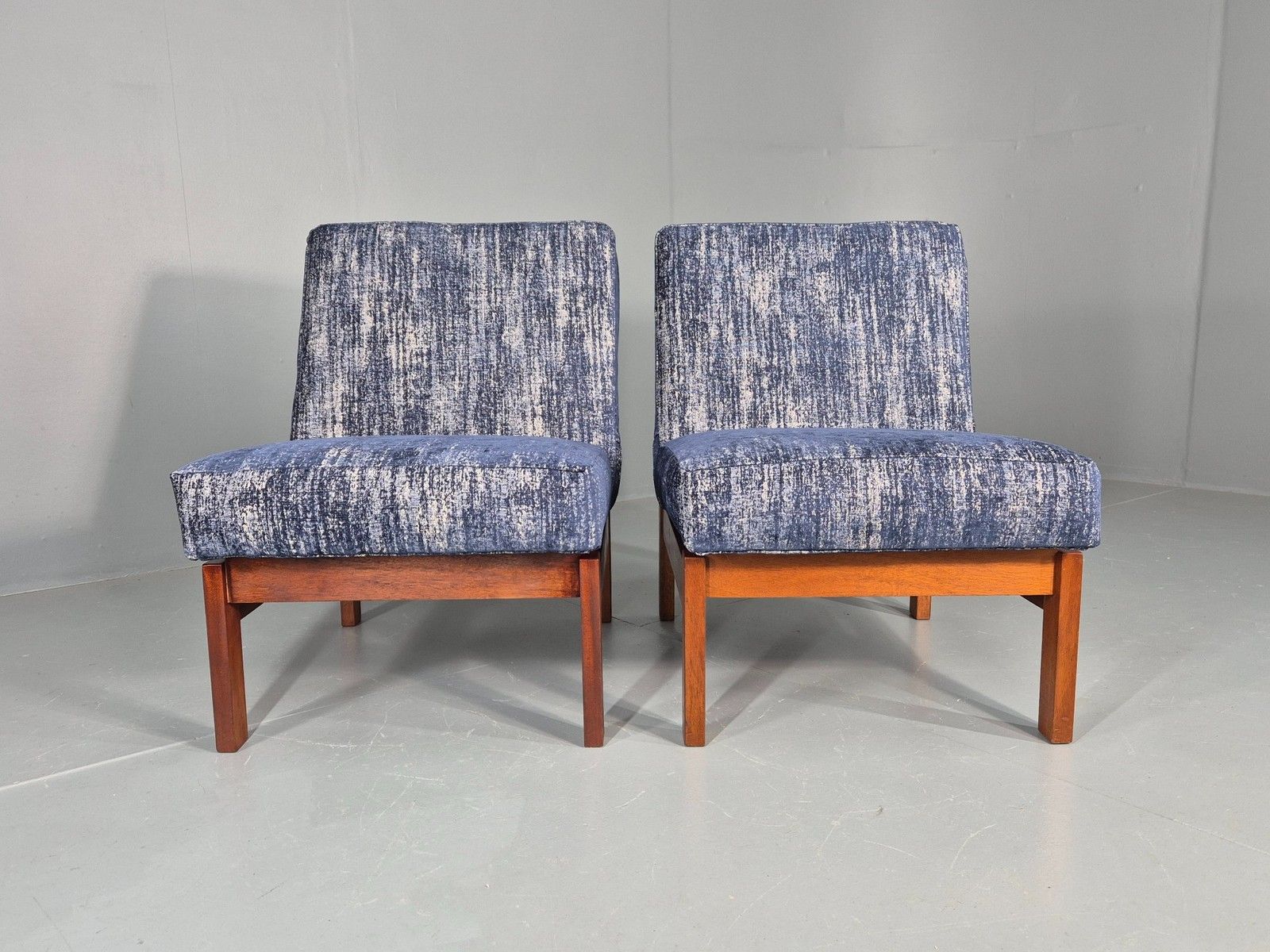 2 Vintage Lounge Chairs 1960s Mid Century Design Teak Frame Guy Rogers Eb11848 photo vinterior