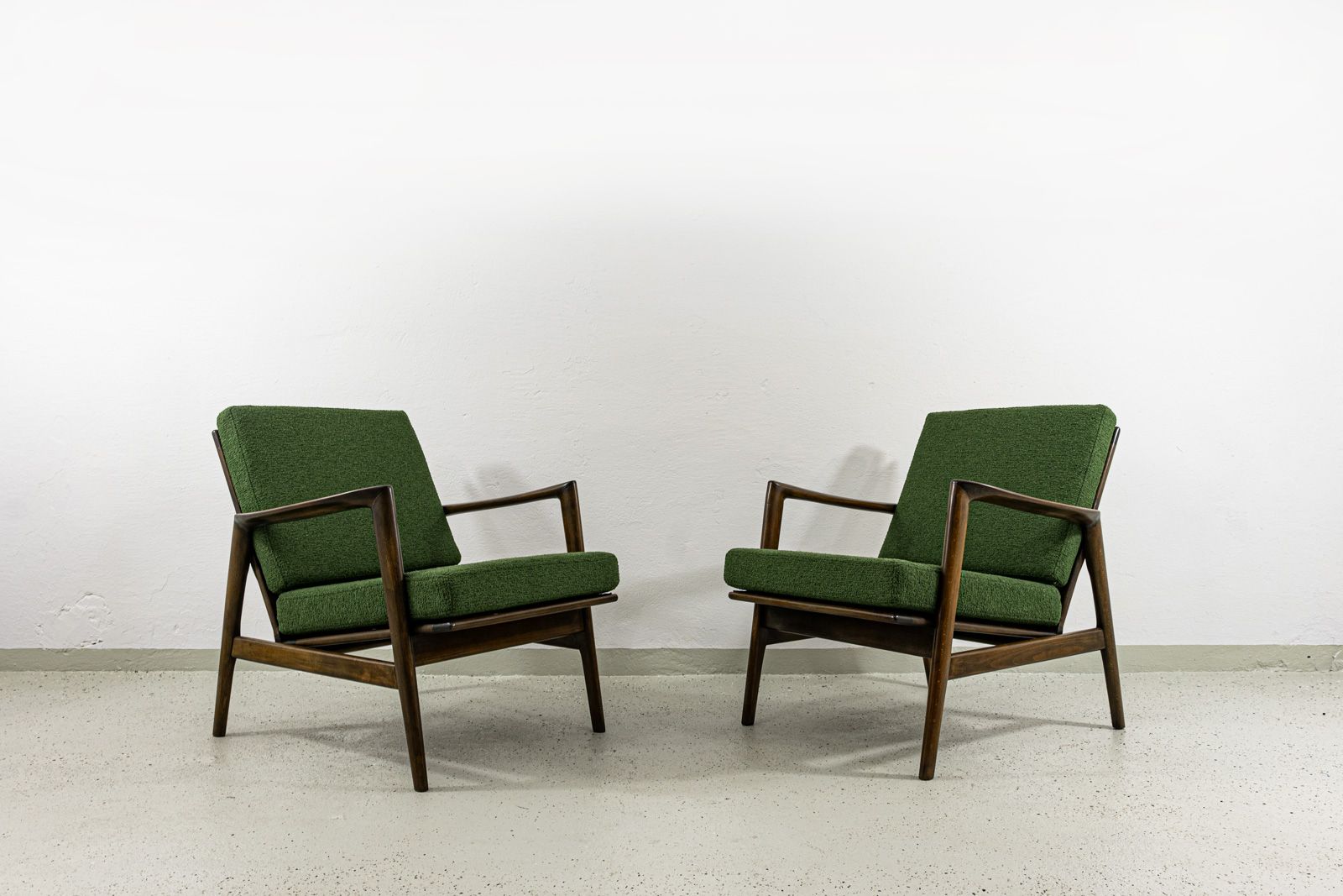 Pair Of Mid Century Armchairs Type 300 139, Poland, 1960s photo 1600.0