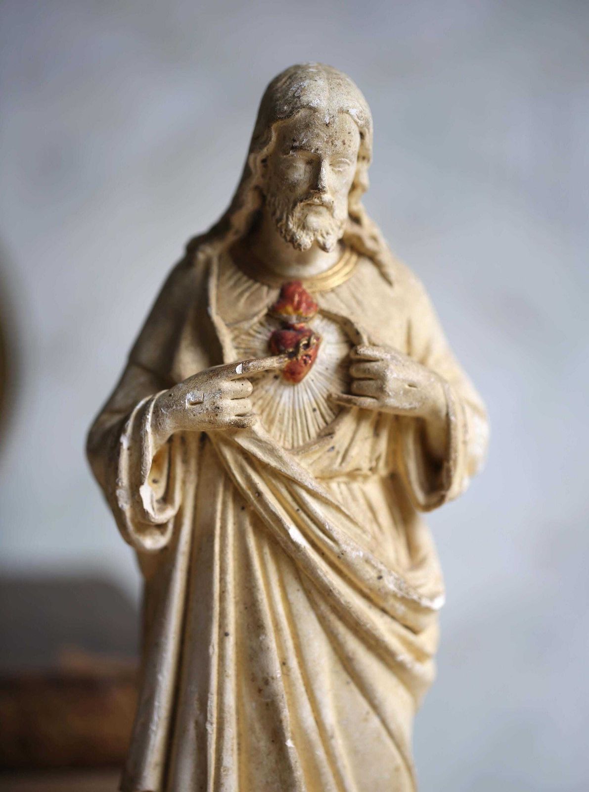 French Antique Chalkware Sacred Heart Jesus Christ Statue 1800s photo 103.0