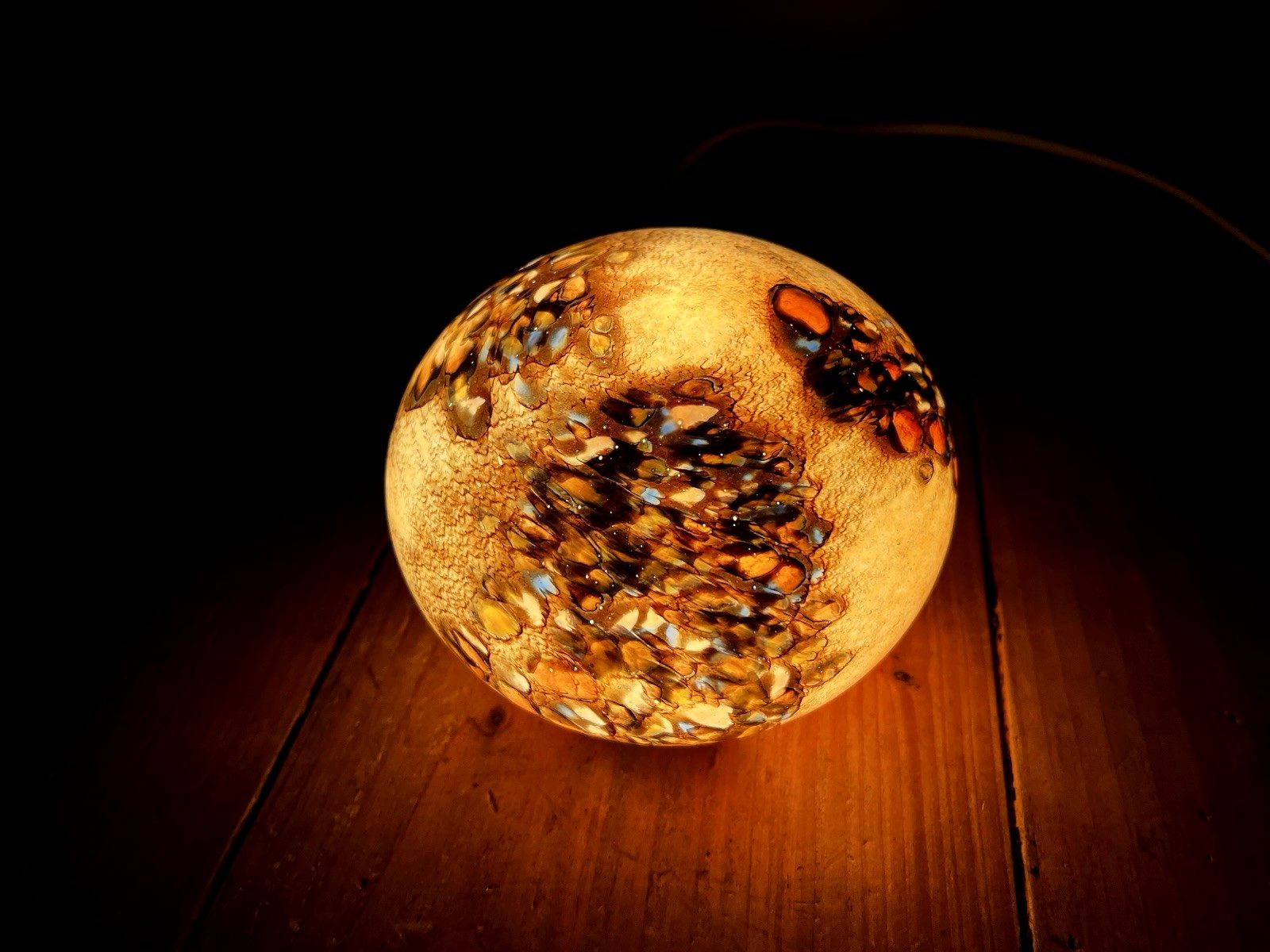 photo vintage Vintage 80s Studio Art Glass Volcanic Lamp Amber Lava Effect Speckled Mood Light