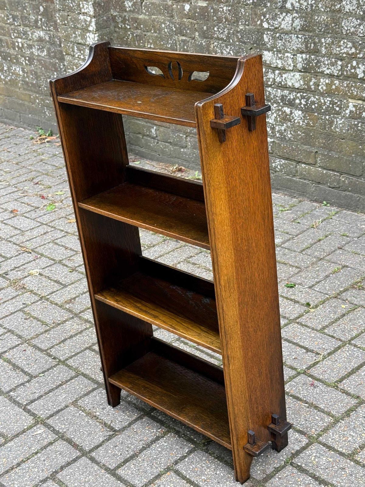 Arts And Crafts Oak Small Open Bookcase With Cut Out Detail And Peg Joinery (56cm W, 96cm H) photo 395.0