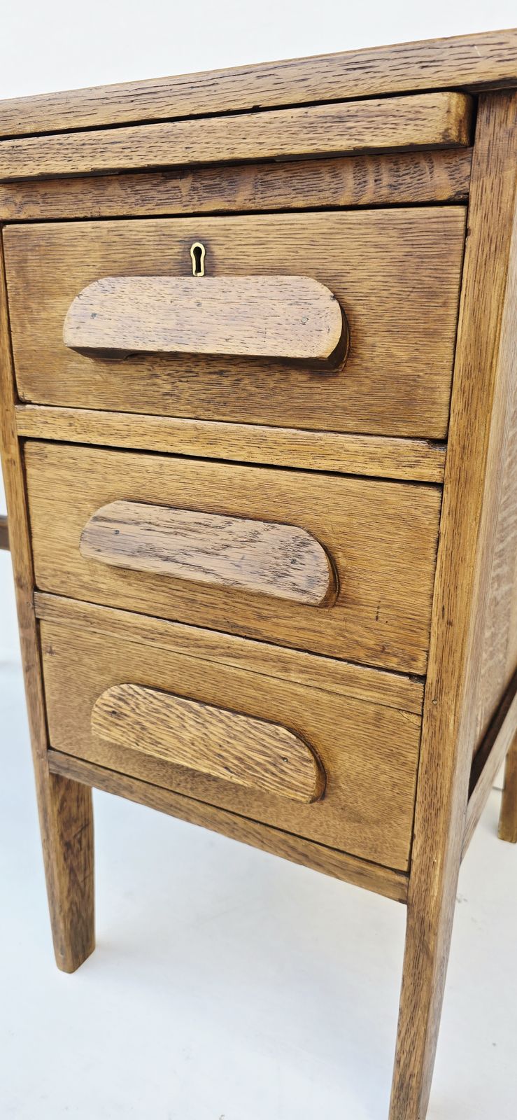 photo vinterior A Petite Mid Century Oak Drop Leaf Desk, Single Pedestal.