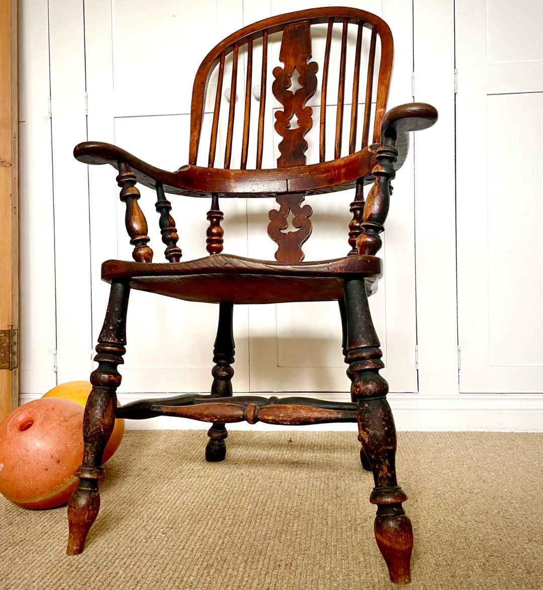Antique Smoker's Bow Broad Arm Windsor Back Chair photo 195.0
