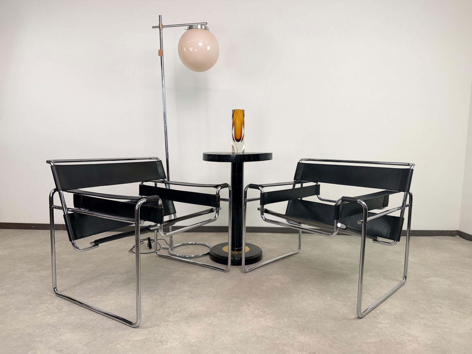 Authentic Vintage Marcel Breuer B3 "Wassily" Chair By Bononia, Italy photo furniture