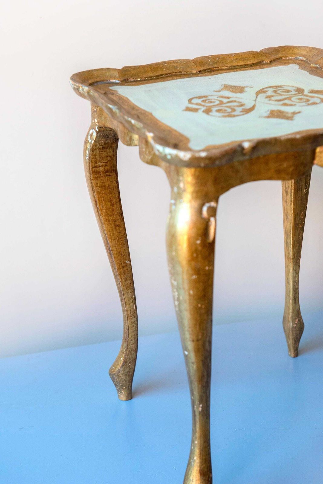 Vintage Florentine Giltwood Side Table   Italian Accent Table   Plant Stand, 1960s photo Furniture