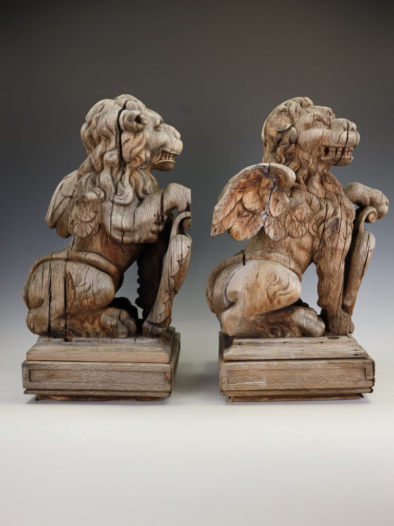 photo furniture Pair Of Antique 19th Century French Neo Renaissance Heraldic Lions