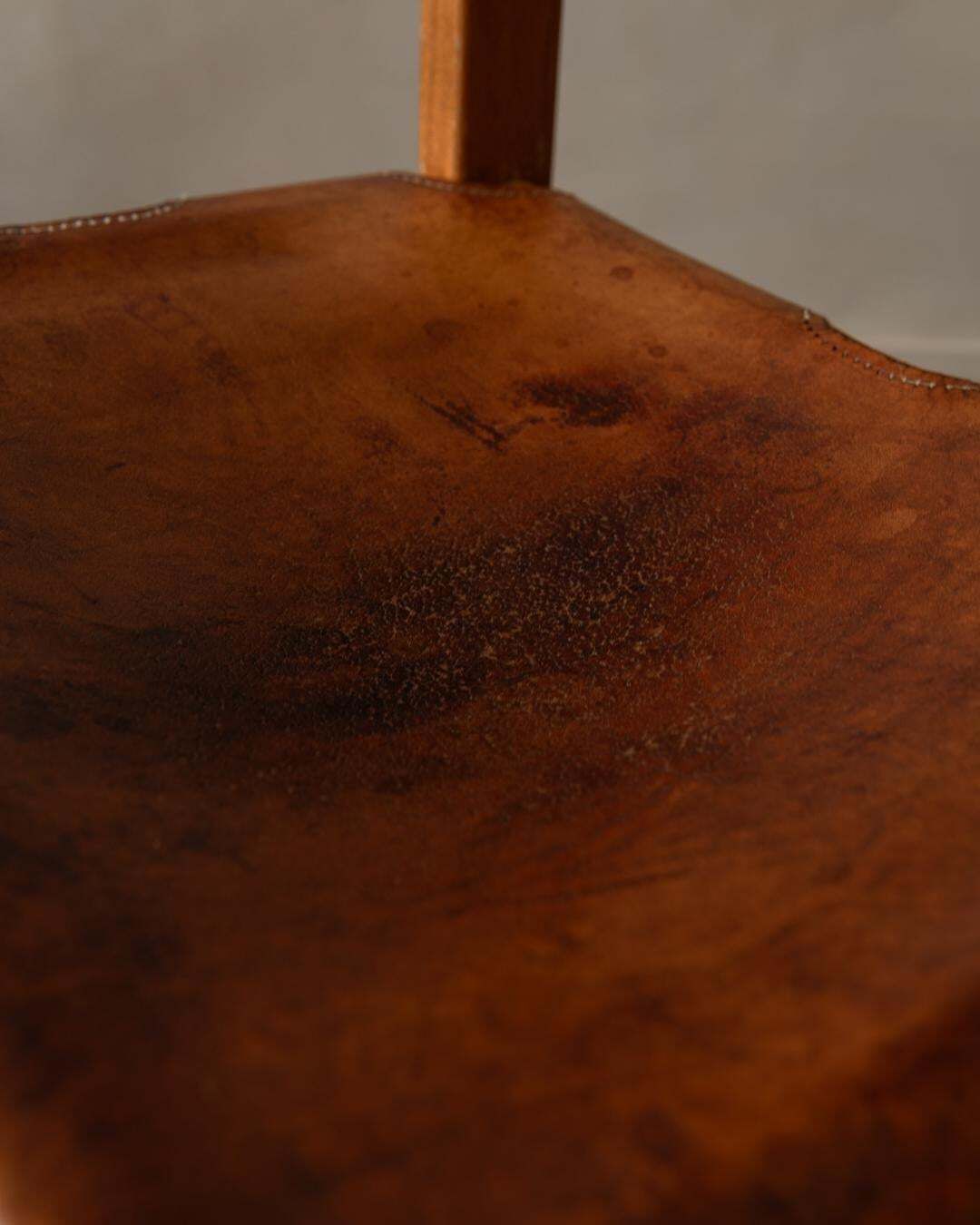 photo vintage Vintage Maison Regain Elm & Cognac Leather Chair, France, 1970s