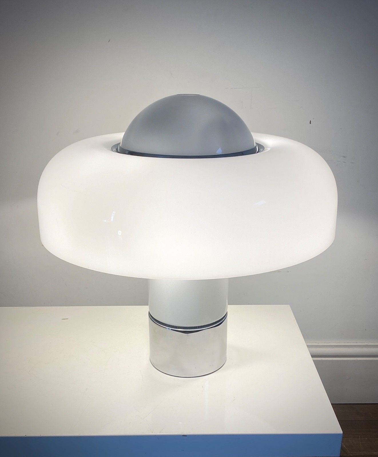 photo vintage 1970s Brumbury Table Lamp By Luigi Massoni For Harvey Guzzini.