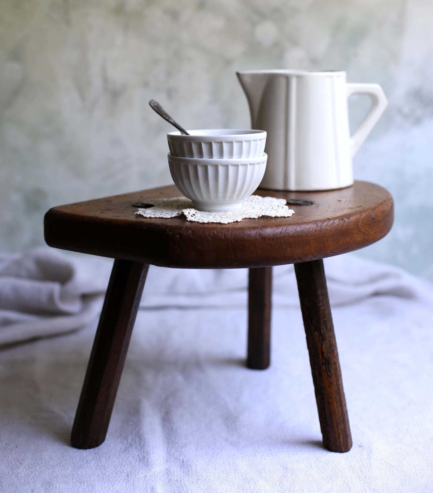Primitive French Milking Stool Low Rustic Farmhouse Side Table Antique Oak Footstool photo vinterior