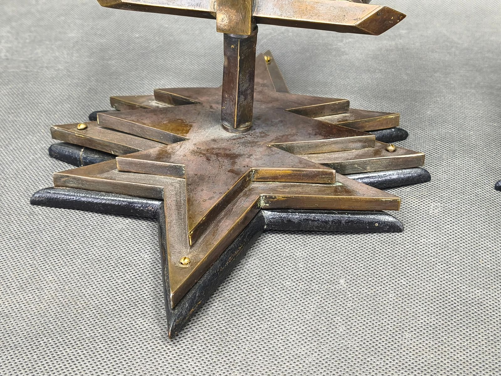 photo furniture Paar Tsjechisch-Cubistische Messing Wandlampen, Tsjecho-Slowakije, jaren 1920