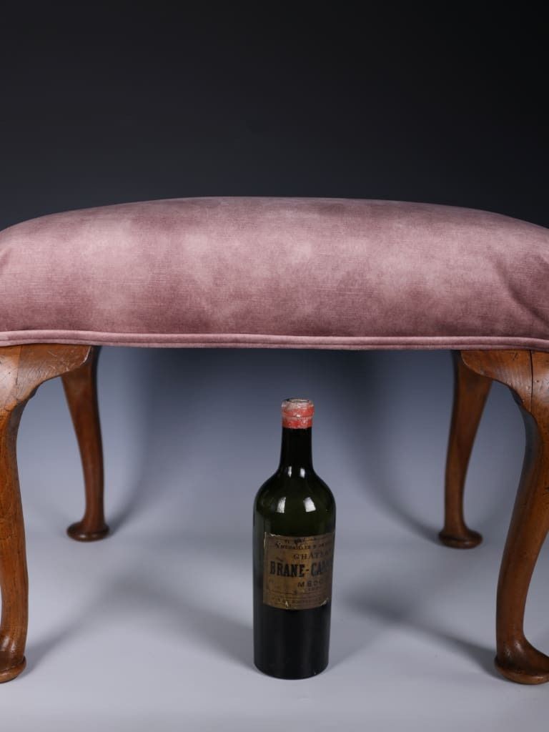 Queen Anne Style Carved Dressing Table Stool In Pink Velvet photo Furniture