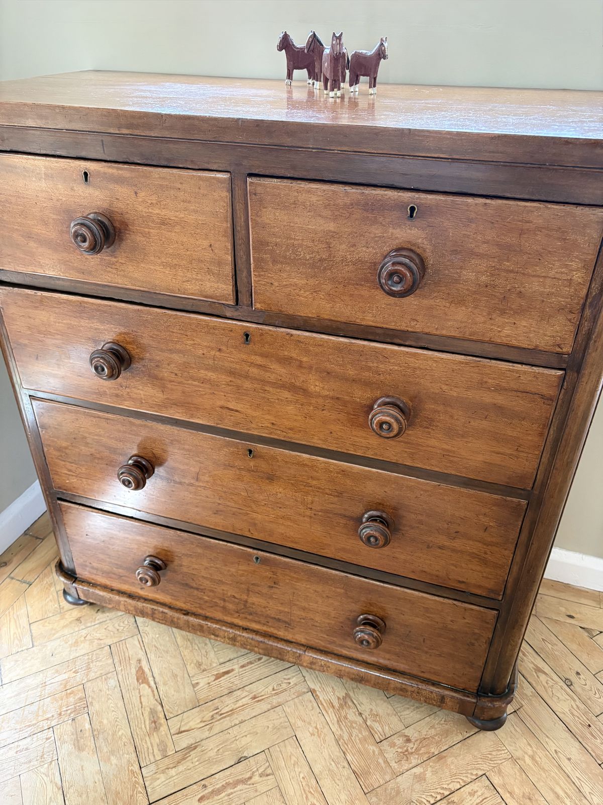 photo buy Antique Mahogany Chest Of Drawers