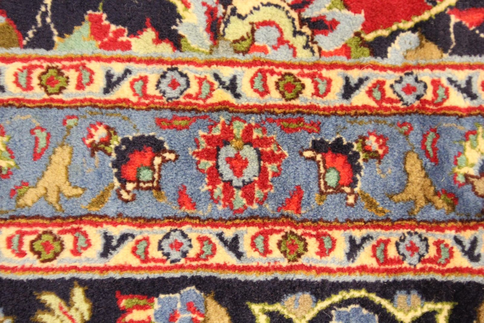 3471.0 Grand tapis traditionnel rouge vintage, tissé à la main, pour salon photo