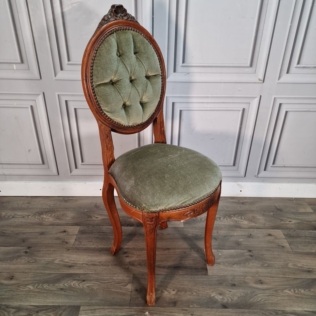 Antique Style Bedroom Chair Button Back Louis Rococo Carved Wooden Seat Vintage photo furniture