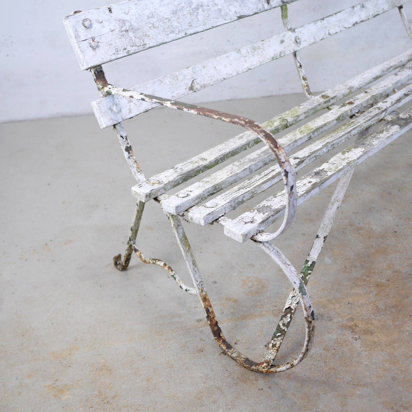 photo furniture Antique Victorian Wrought Strap Iron Weathered Garden Bench #103203
