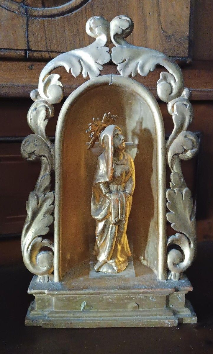 Antique Small Altar Adorned With A Gilded Wooden Sculpture Of The Virgin Mary – Baroque Period