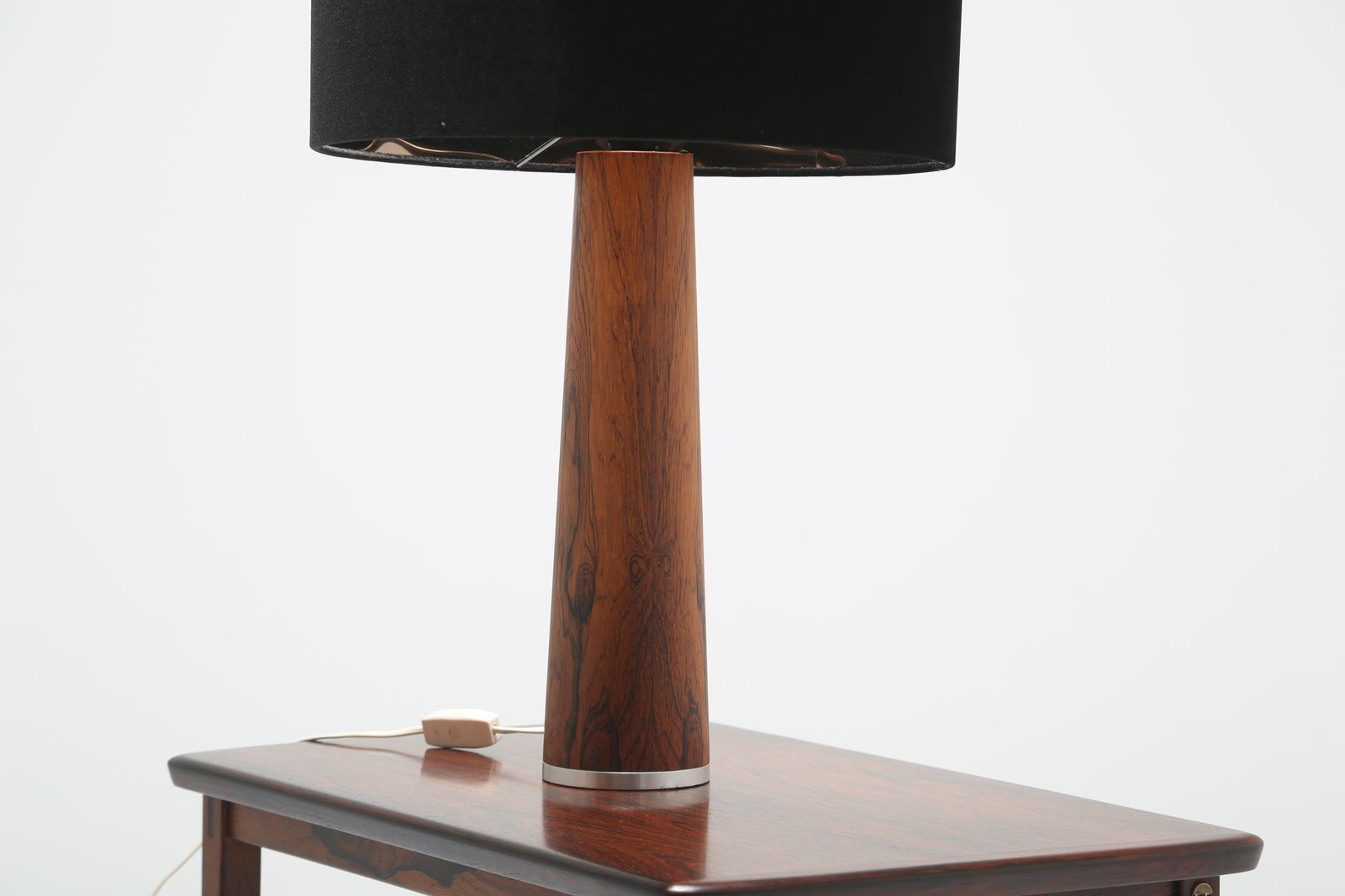 Mid Century Modern Sculptural Tapered Brazilian Rosewood Table Lamp, Denmark, 1960s. photo vinterior
