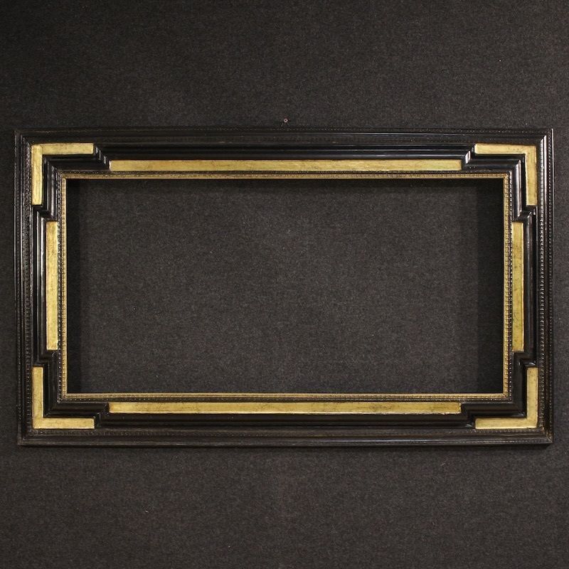 20th Century French Frame In Golden Wood