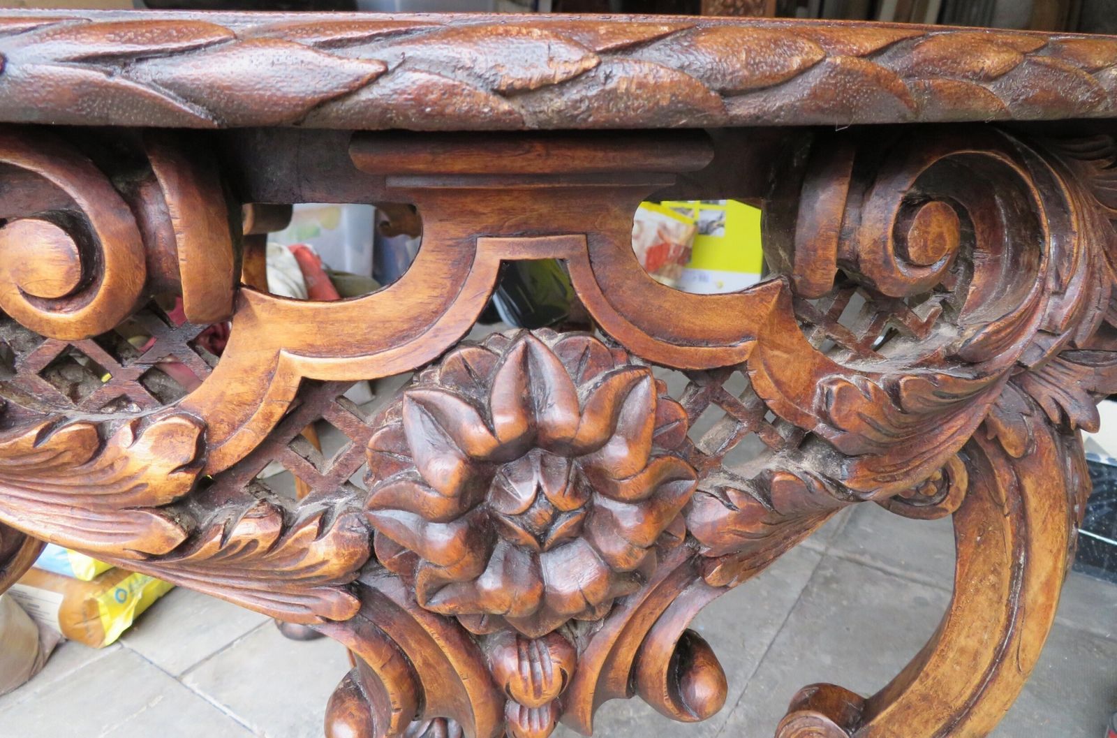 photo furniture Italian Carved Walnut Baroque Console Side Table