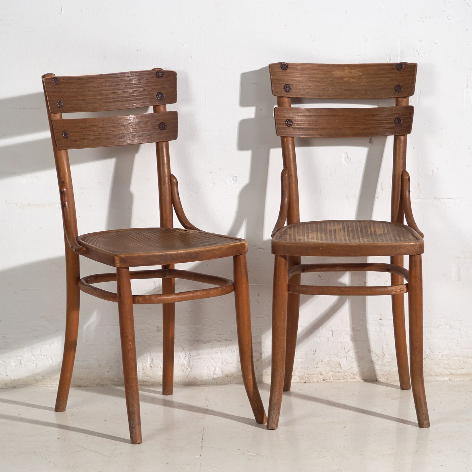 Pair Of Mundus Borlo Bentwood Chairs With Splat Back – Romania, Circa 1920