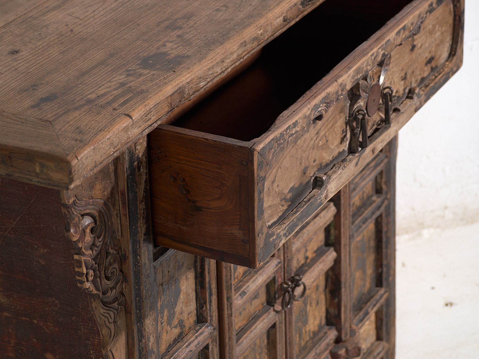 Antique Cabinet With Carved Panels – China, Circa 1900 photo vinterior