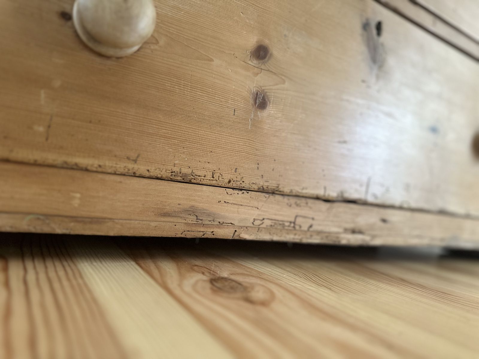 photo vintage Antique Pine Chest Of Drawers Stripped Pine