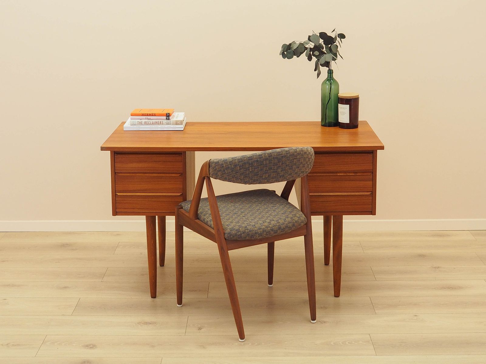Bureau en teck, design danois, années 1970, fabriqué au Danemark photo for sale