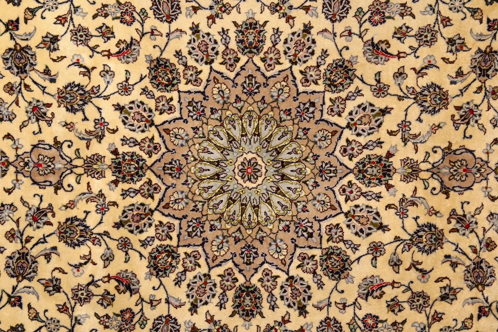 Unique Vintage Rugs, Oriental Carpet Traditional Beige Handmade Rug photo for sale