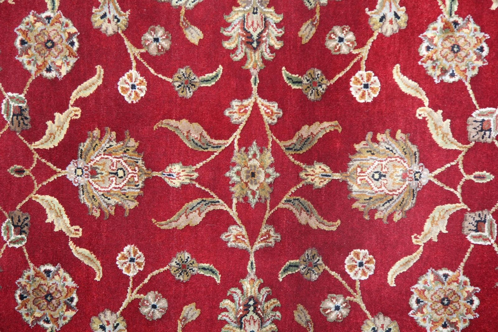 Tapis floral rouge, tapis en laine traditionnel fait main photo Textiles