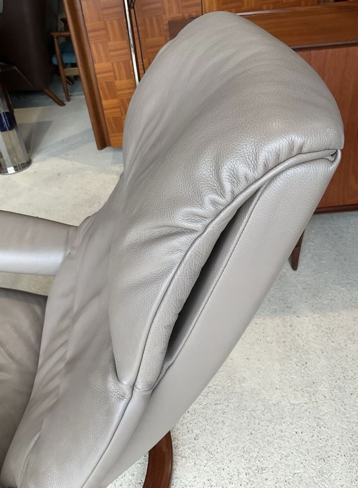 985.0 Ekornes Stressless Leather Recliner Armchair And Footstool Scandinavian Design photo