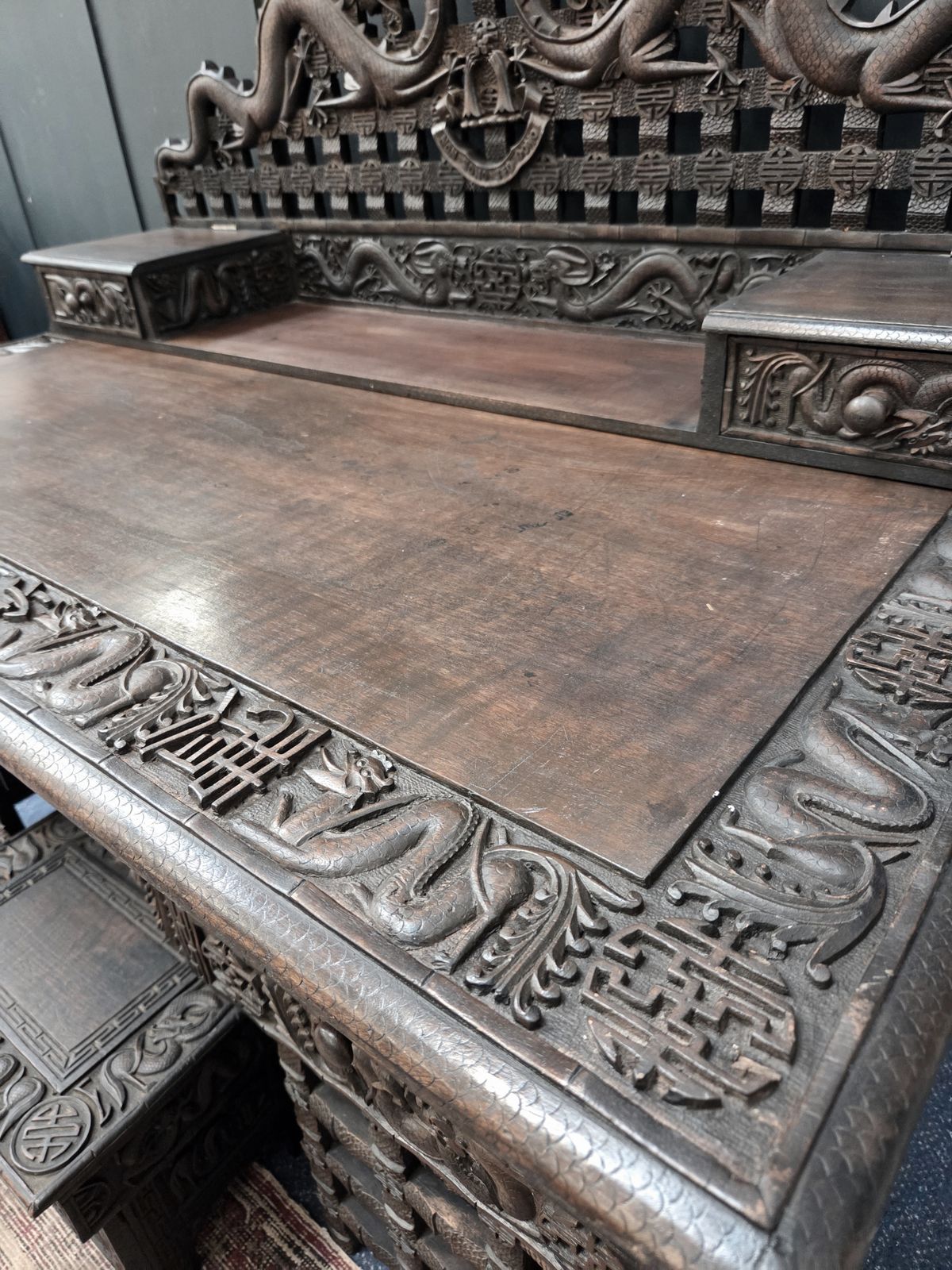 Early 20th Century Japanese Export Dragon Desk photo vinterior