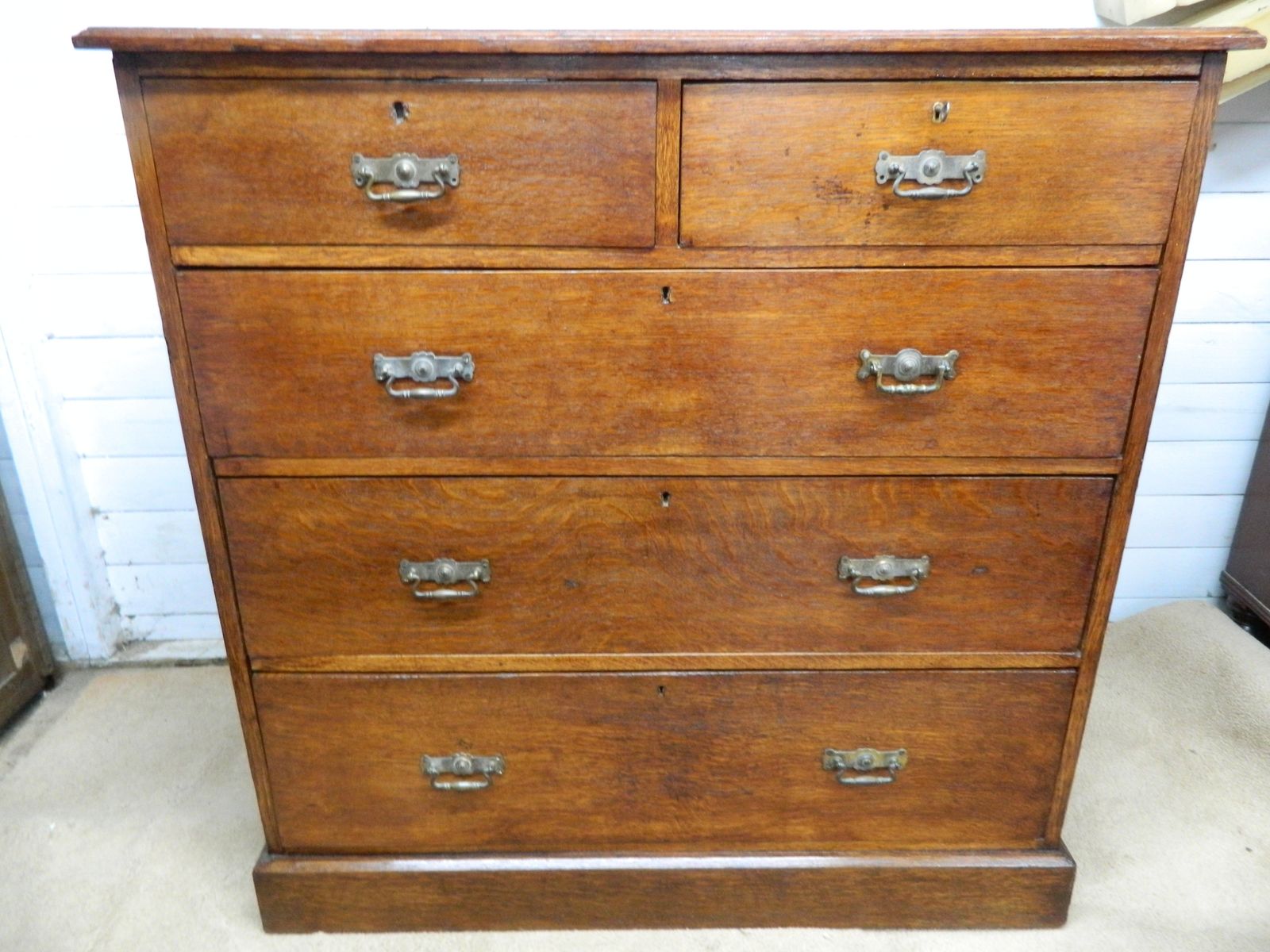 Victorian Oak Chest Of Drawers