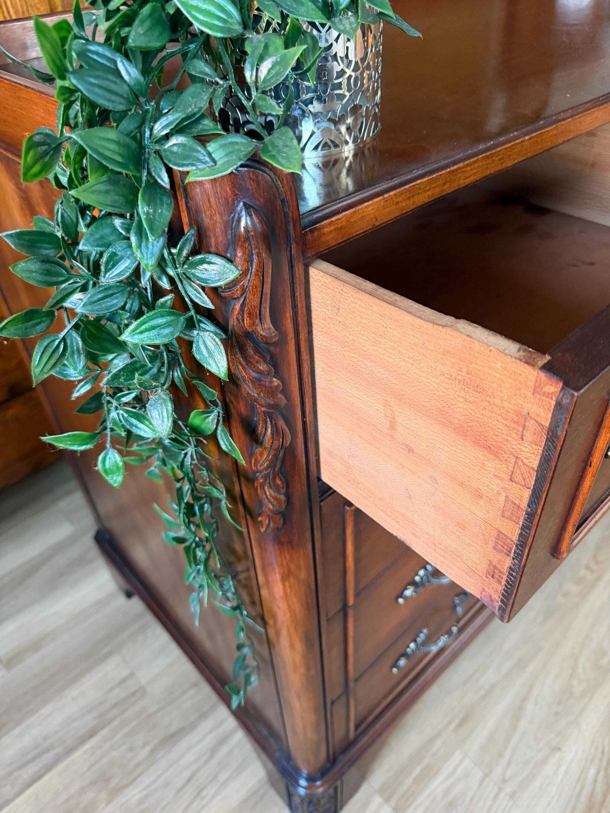 photo vinterior French Mahogany Chest Of Drawers – Large Vintage Statement Chest With Brass Handles
