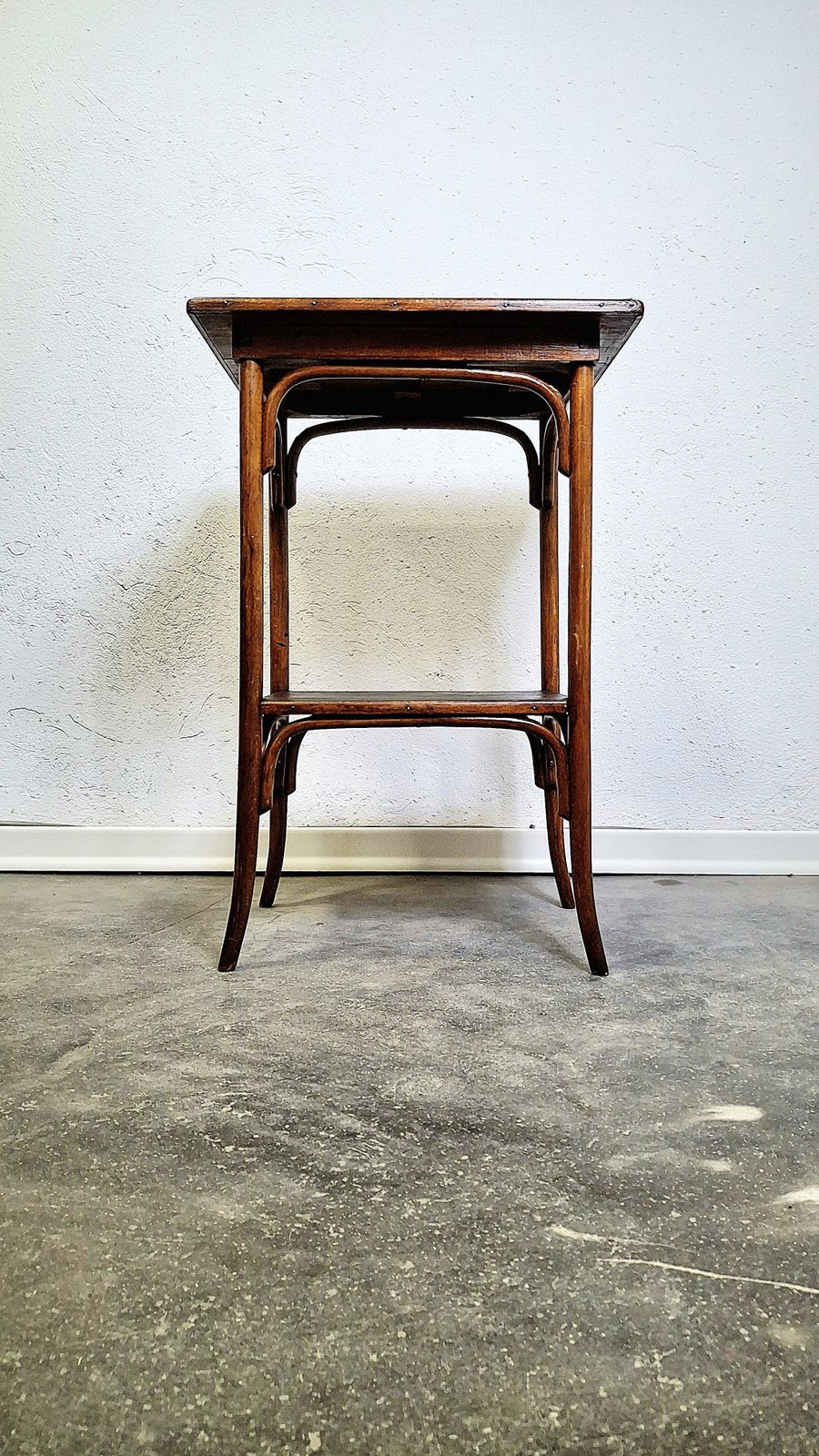 Art Nouveau Bentwood Side Table, 1910s photo vintage