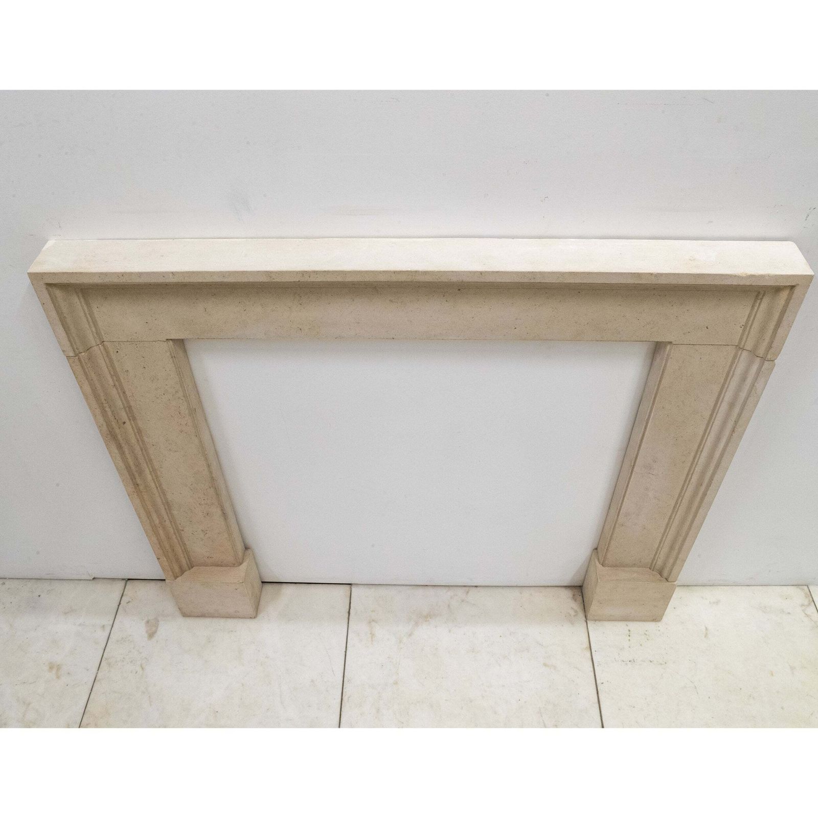 photo vinterior Reclaimed Sandstone Bolection Fireplace Surround