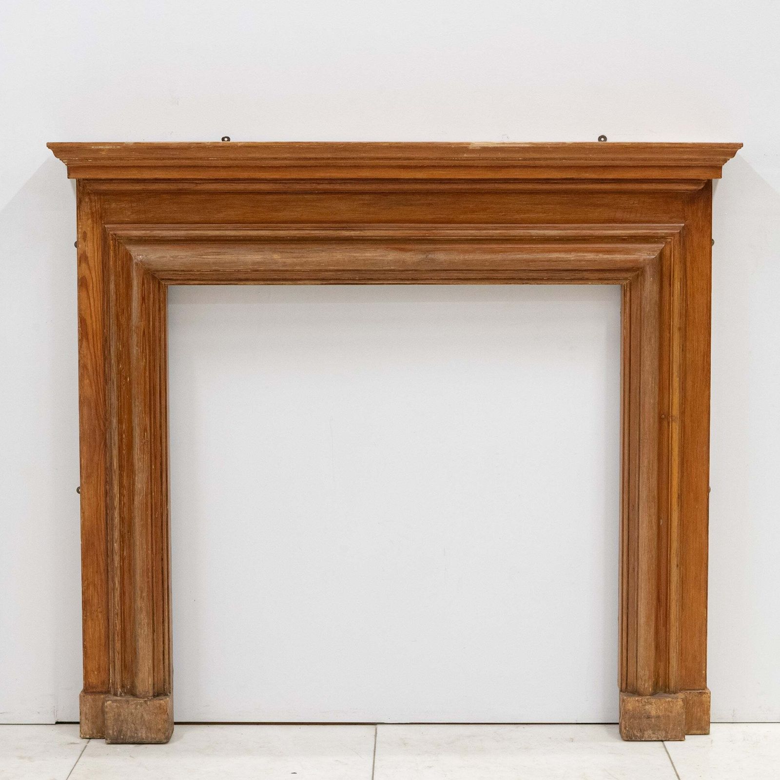 Home Fixtures Antique Wooden Fireplace Surround photo