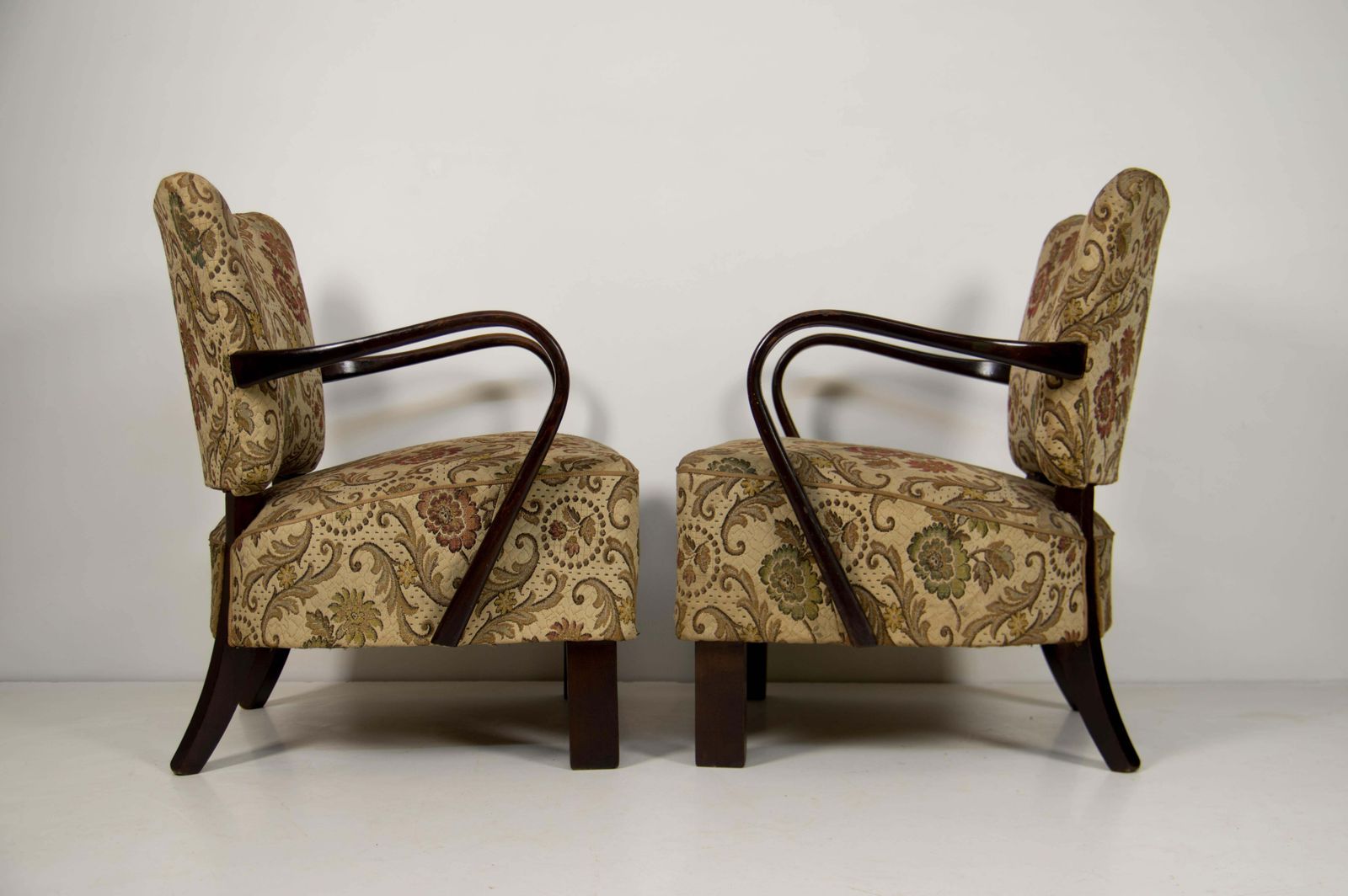 Paar art deco fauteuils H 237 van Jindřich Halabala, Tsjechië, jaren 1930 photo buy