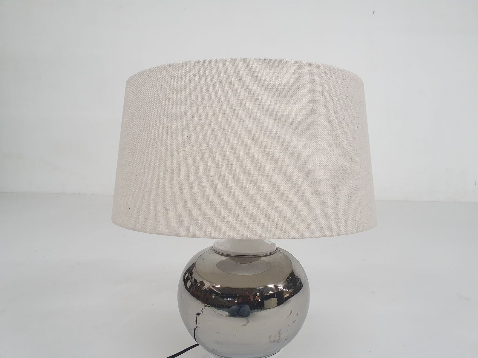 White And Silver Ceramic Table Light Attrb. To Bitossi, Italy 1970's photo Lighting