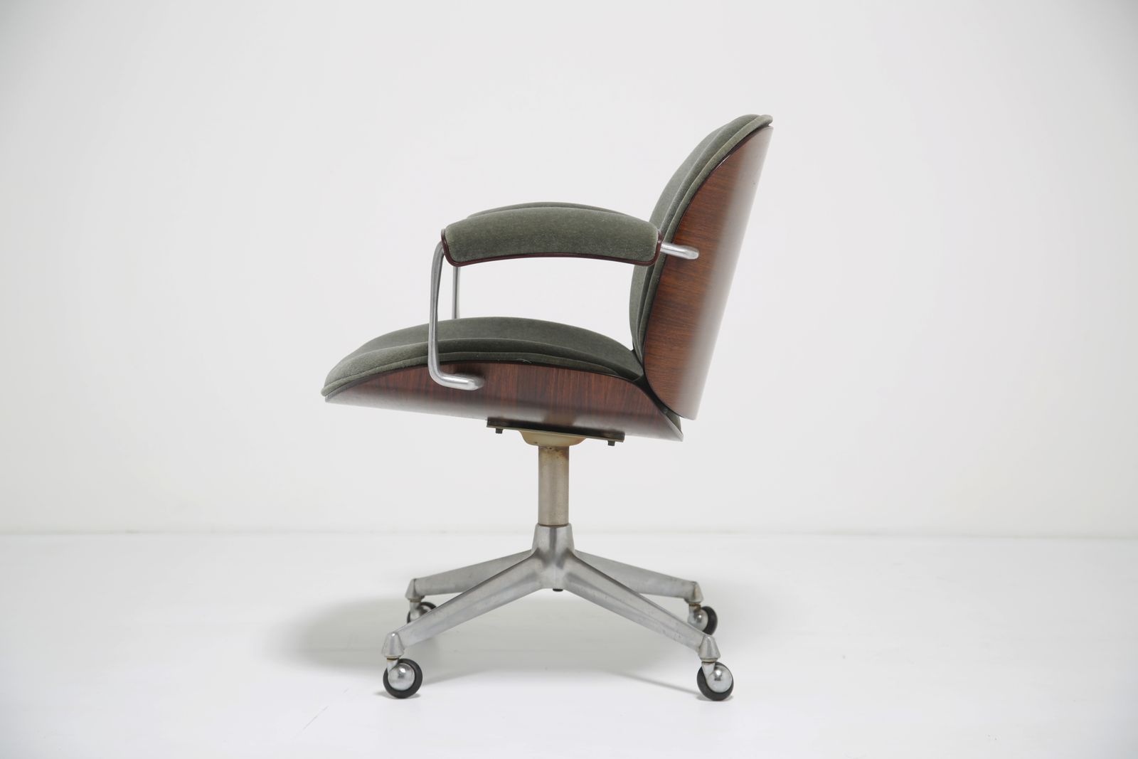 photo vintage Ico Parisi Italian Executive Desk Chair, Figured Rosewood Sage Green Mohair Velvet For Mim, Italy, 1960s