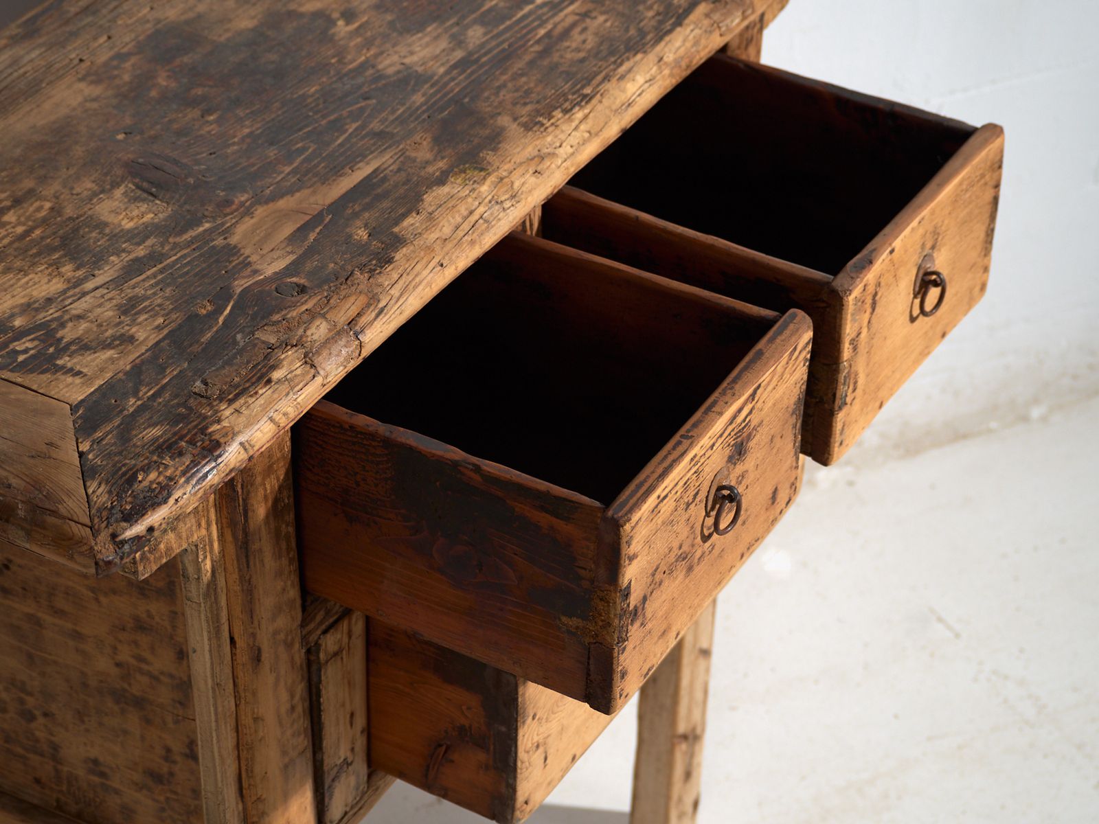 Shanxi Console Table In Fir With Dark Patina – China, Circa 1930 photo vinterior