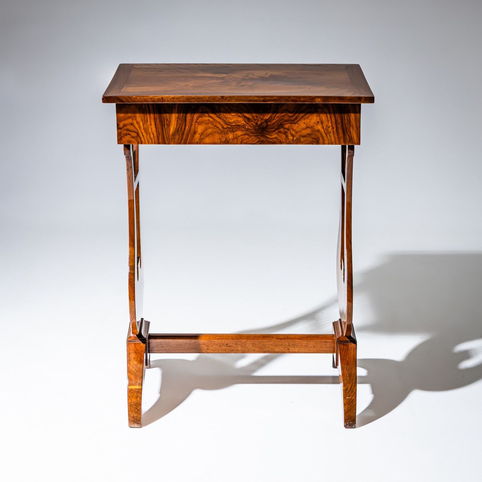Biedermeier lierzwerknaaitafel, ca. 1830 photo 2775.0