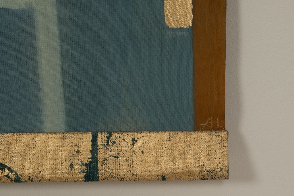 Painted Canvas Depicting A Woman From The 1950s. Contemporary Work. photo vinterior